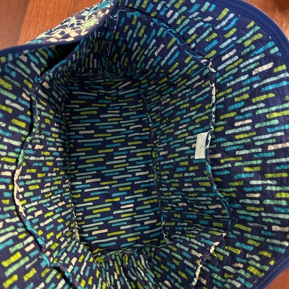 Vera Bradley Miller Travel bag in Sky Blue pattern L Bag Carry On Handle SLOT - Picture 10 of 13